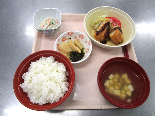 雄岡病院の栄養課が提供するたけのこを使った5月の献立