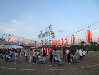 雄岡病院の盆踊り:盆踊りの風景