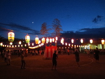 雄岡病院の盆踊り:盆踊りの風景