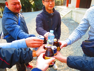 雄岡病院スポーツクラブ:雌岡山:ジュースで乾杯