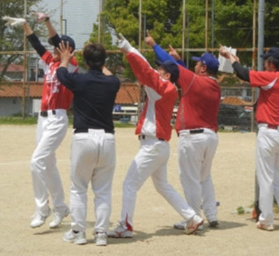 雄岡病院スポーツクラブ：ソフトボールチーム「レッドファンキーズ」：試合風景6