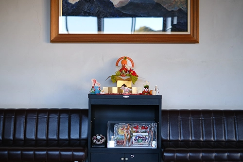 雄岡病院の新春ブログ:待合ロビーと新春の飾り付け