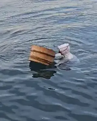 雄岡病院の職員慰安旅行（2026年）：あまさんの実演を見学